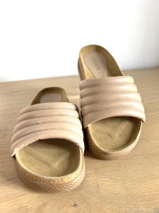 Klapki r. 36 (skóra)