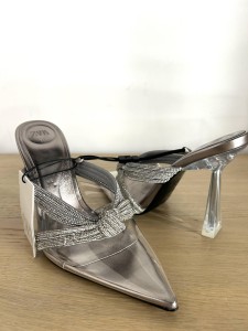 Szpilki r. 35 (Zara)