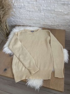 Sweter r. L (wełna)