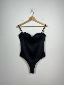 Satynowe body r. S (Zara)