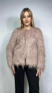 Sztuczne futro Bershka r. XS